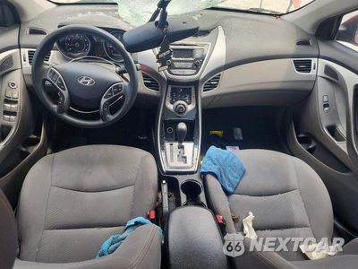 Zdjęcie 8 z 12 samochodu: 2013 HYUNDAI ELANTRA GLS VIN:5NPDH4AE5DH388170 - miniatura