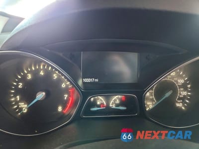 Zdjęcie 9 z 13 samochodu: 2018 FORD ESCAPE SE VIN:1FMCU9GD6JUA99492 - miniatura