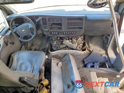 Zdjęcie 8 z 13 samochodu: 2013 CHEVROLET EXPRESS G4500 VIN:1GB6G5BL2D1130909 - miniatura