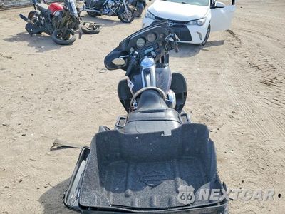Zdjęcie 6 z 8 samochodu: 2012 HARLEY-DAVIDSON FLHTCU ULTRA CLASSIC ELECTRA GLIDE VIN:1HD1FCM36CB682611 - miniatura