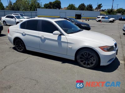 Czwarte zdjęcie samochodu z boku: 2007 BMW 335 I VIN:WBAVB73587PA87812 - miniatura