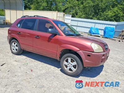 Czwarte zdjęcie samochodu z boku: 2006 HYUNDAI TUCSON GL VIN:KM8JM12B56U437504 - miniatura