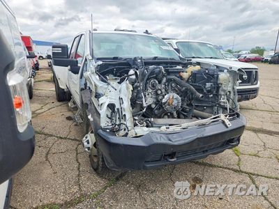 Czwarte zdjęcie samochodu z boku: 2022 CHEVROLET SILVERADO K3500 VIN:1GC4YSEY1NF248850 - miniatura