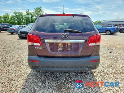 Zdjęcie 6 z 13 samochodu: 2013 KIA SORENTO LX VIN:5XYKTCA62DG322465 - miniatura