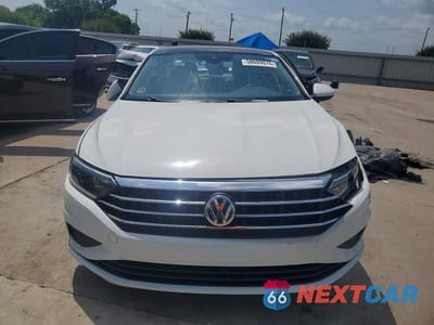 Piąte zdjęcie samochodu w środku: 2020 VOLKSWAGEN JETTA SEL VIN:3VWEB7BU8LM073771 - miniatura