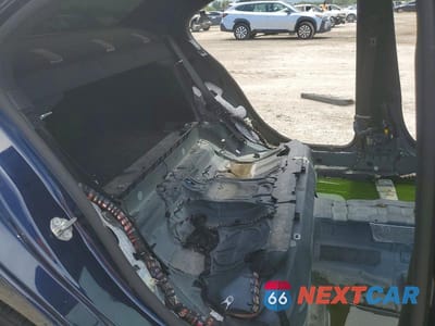 Zdjęcie 10 z 12 samochodu: 2023 MERCEDES-BENZ C 300 4MATIC VIN:W1KAF4HBXPR096814 - miniatura