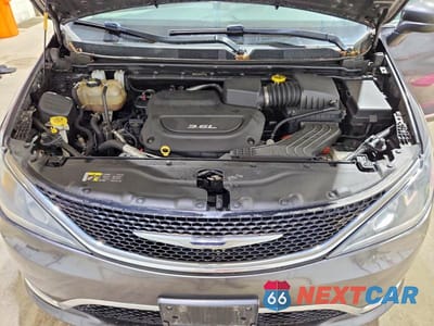 Zdjęcie 12 z 13 samochodu: 2017 CHRYSLER PACIFICA TOURING L VIN:2C4RC1BG3HR636086 - miniatura
