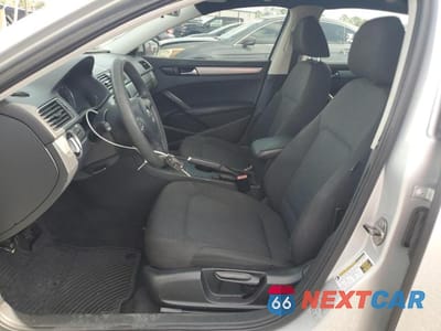 Zdjęcie 7 z 12 samochodu: 2012 VOLKSWAGEN PASSAT S VIN:1VWAP7A3XCC031368 - miniatura