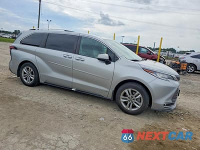 Czwarte zdjęcie samochodu z boku: 2021 TOYOTA SIENNA LIMITED 7-PASSENGER VIN:5TDZRKEC0MS033594 - miniatura