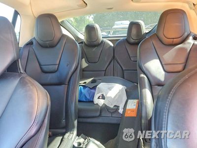 Zdjęcie 11 z 13 samochodu: 2016 TESLA MODEL X VIN:5YJXCBE20GF005867 - miniatura