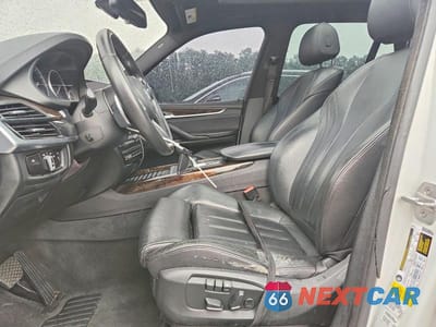 Zdjęcie 7 z 13 samochodu: 2017 BMW X5 SDRIVE35I VIN:5UXKR2C59H0U20075 - miniatura