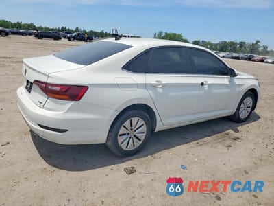 Trzecie zdjęcie samochodu z tyłu: 2019 VOLKSWAGEN JETTA S VIN:3VWC57BU7KM032285 - miniatura