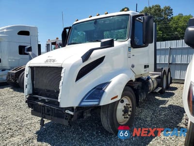 Drugie zdjęcie samochodu z przodu: 2025 VOLVO VNL VNL VIN:4V4NC9EH7SN671272 - miniatura