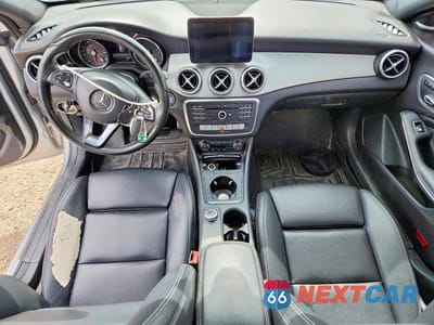 Zdjęcie 8 z 12 samochodu: 2018 MERCEDES-BENZ CLA 250 VIN:WDDSJ4EB5JN601177 - miniatura