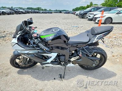 Trzecie zdjęcie samochodu z tyłu: 2016 KAWASAKI ZX636 F VIN:JKBZXJF19GA008438 - miniatura