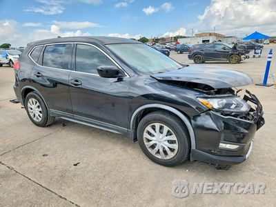 Czwarte zdjęcie samochodu z boku: 2017 NISSAN ROGUE S VIN:KNMAT2MT3HP616192 - miniatura