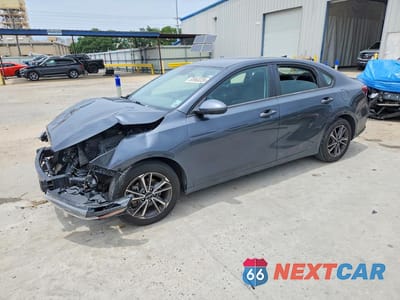 2022 KIA FORTE LXS 3KPF24AD8NE427700 - główne zdjęcie licytacji z USA - miniatura