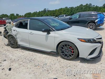 Czwarte zdjęcie samochodu z boku: 2021 TOYOTA CAMRY TRD VIN:4T1KZ1AK1MU053725 - miniatura