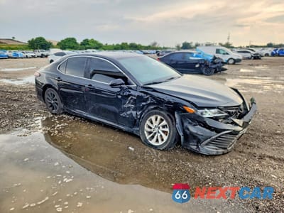 Czwarte zdjęcie samochodu z boku: 2023 TOYOTA CAMRY LE VIN:4T1C11AK5PU788482 - miniatura