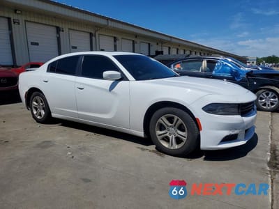 Czwarte zdjęcie samochodu z boku: 2019 DODGE CHARGER SXT VIN:2C3CDXBG1KH720060 - miniatura