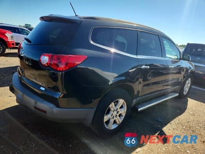Trzecie zdjęcie samochodu z tyłu: 2010 CHEVROLET TRAVERSE LT VIN:1GNLRFED3AS144446 - miniatura