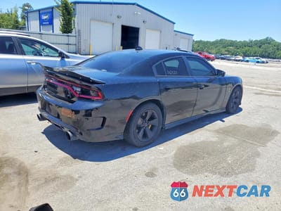 Trzecie zdjęcie samochodu z tyłu: 2018 DODGE CHARGER R VIN:2C3CDXGJ8JH290515 - miniatura