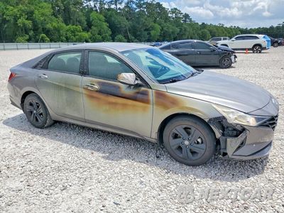 Czwarte zdjęcie samochodu z boku: 2023 HYUNDAI ELANTRA SEL VIN:KMHLM4AG1PU624148 - miniatura