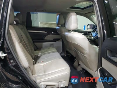 Zdjęcie 11 z 13 samochodu: 2017 TOYOTA HIGHLANDER XLE VIN:5TDJZRFH0HS455564 - miniatura
