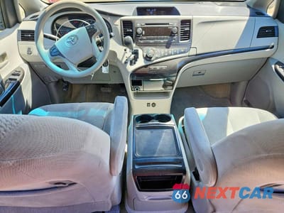 Zdjęcie 8 z 13 samochodu: 2013 TOYOTA SIENNA LE VIN:5TDKK3DCXDS317392 - miniatura