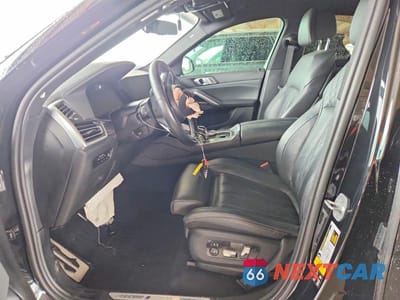 Zdjęcie 7 z 12 samochodu: 2022 BMW X6 M50I VIN:5UXCY8C03N9K75041 - miniatura