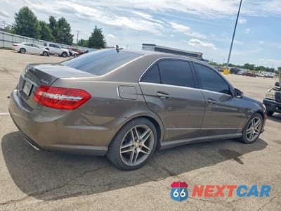Trzecie zdjęcie samochodu z tyłu: 2010 MERCEDES-BENZ E 350 4MATIC VIN:WDDHF8HB5AA096313 - miniatura