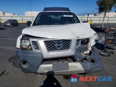 Piąte zdjęcie samochodu w środku: 2013 NISSAN XTERRA X VIN:5N1AN0NU6DN811811 - miniatura