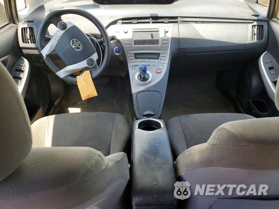 Zdjęcie 8 z 12 samochodu: 2012 TOYOTA PRIUS TWO VIN:JTDKN3DU5C1523196 - miniatura