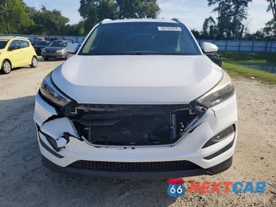 Piąte zdjęcie samochodu w środku: 2018 HYUNDAI TUCSON SEL VIN:KM8J33A40JU665677 - miniatura