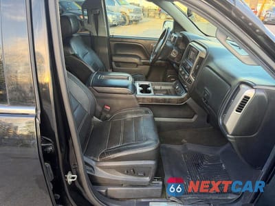 Piąte zdjęcie samochodu w środku: 2015 GMC SIERRA K1500 DENALI VIN:3GTU2WEJXFG435869 - miniatura