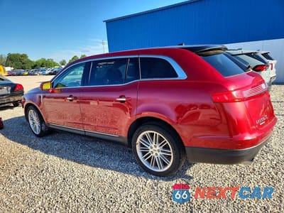 Drugie zdjęcie samochodu z przodu: 2018 LINCOLN MKT VIN:2LMHJ5AT7JBL00706 - miniatura