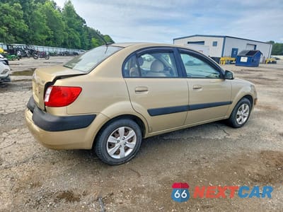 Trzecie zdjęcie samochodu z tyłu: 2009 KIA RIO BASE VIN:KNADE223296538602 - miniatura