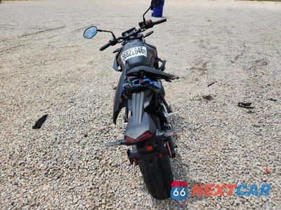 Czwarte zdjęcie samochodu z boku: 2024 SUZUKI GSX800 R VIN:JS1EM11B0R7101442 - miniatura