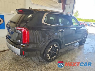 Trzecie zdjęcie samochodu z tyłu: 2025 KIA TELLURIDE S VIN:5XYP6DGC6SG693450 - miniatura