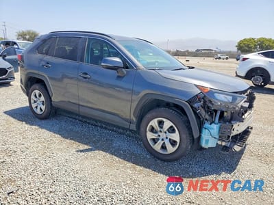 Czwarte zdjęcie samochodu z boku: 2019 TOYOTA RAV4 LE VIN:2T3K1RFV7KC021893 - miniatura