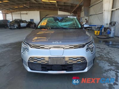 Piąte zdjęcie samochodu w środku: 2024 KIA NIRO WIND VIN:KNDCR3L11R5113447 - miniatura