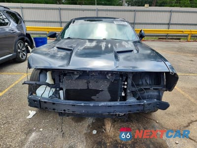 Piąte zdjęcie samochodu w środku: 2018 DODGE CHALLENGER SXT VIN:2C3CDZAG2JH321542 - miniatura