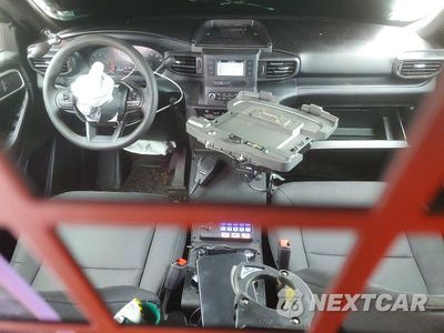 Zdjęcie 8 z 14 samochodu: 2023 FORD EXPLORER POLICE INTERCEPTOR VIN:1FM5K8AB2PGB66497 - miniatura