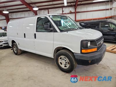 Czwarte zdjęcie samochodu z boku: 2009 CHEVROLET EXPRESS G3500 VIN:1GCHG35KX91118848 - miniatura
