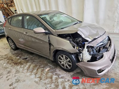 Czwarte zdjęcie samochodu z boku: 2014 HYUNDAI ACCENT GS VIN:KMHCT5AE8EU161204 - miniatura
