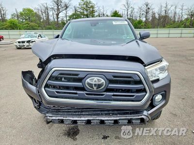 Piąte zdjęcie samochodu w środku: 2019 TOYOTA TACOMA SR5 V6 VIN:3TMCZ5AN4KM210675 - miniatura