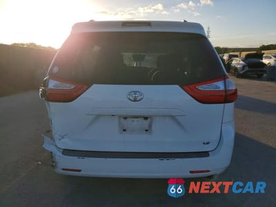 Zdjęcie 6 z 13 samochodu: 2015 TOYOTA SIENNA LE VIN:5TDKK3DC3FS611879 - miniatura