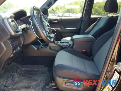 Zdjęcie 7 z 12 samochodu: 2020 TOYOTA TACOMA TRD OFF-ROAD VIN:3TMCZ5AN1LM369011 - miniatura