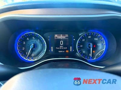 Zdjęcie 8 z 10 samochodu: 2019 CHRYSLER PACIFICA TOURING L VIN:2C4RC1BG0KR555280 - miniatura
