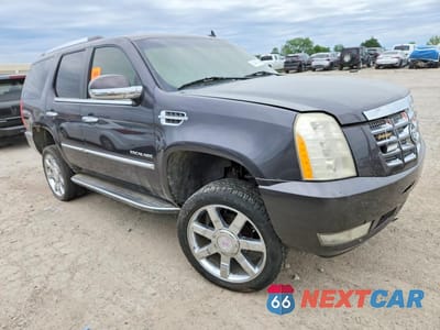 Czwarte zdjęcie samochodu z boku: 2010 CADILLAC ESCALADE LUXURY VIN:1GYUKBEF0AR152615 - miniatura